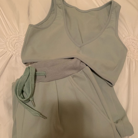 Three Piece Sweat Outfit - Picture 3 of 5